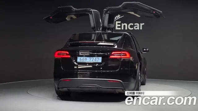 Tesla Model X 2025 thumb 2