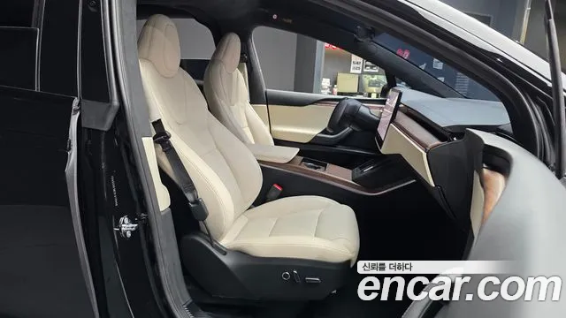 Tesla Model X 2025 thumb 7