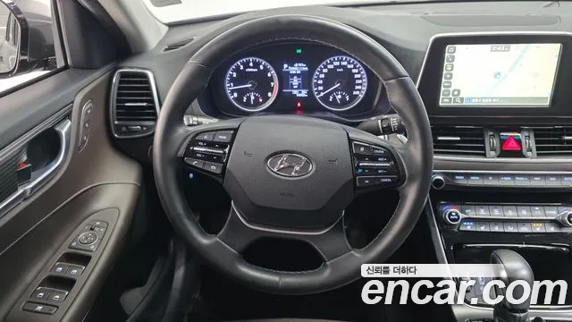 Hyundai Grandeur 2017 thumb 8