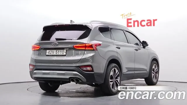 Hyundai Santa Fe 2019 thumb 4