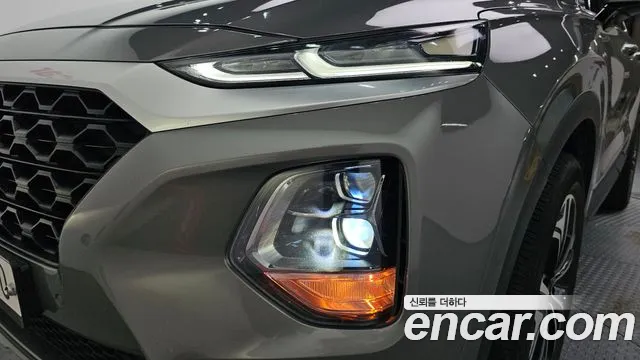 Hyundai Santa Fe 2019 thumb 3