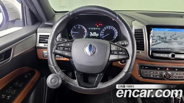 KGM Rexton 2018 thumb 10