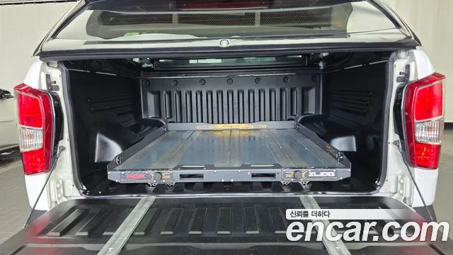 KGM Rexton 2018 thumb 5