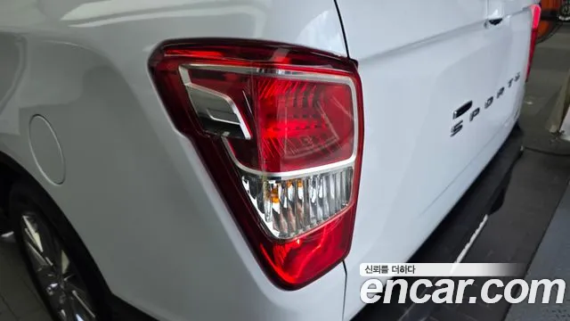 KGM Rexton 2018 thumb 9