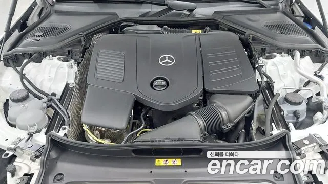 Mercedes-Benz E-Class 2025 thumb 4