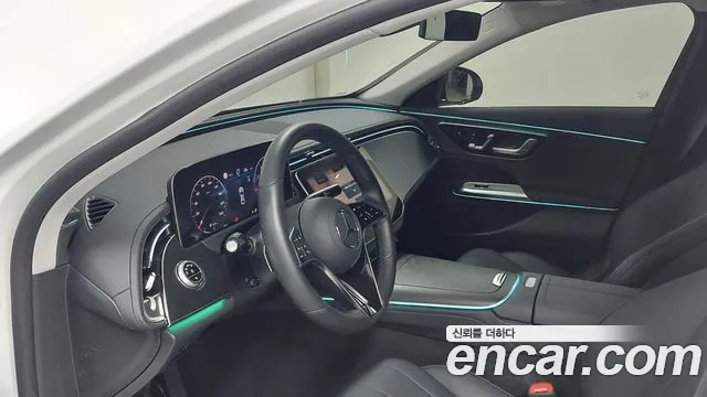 Mercedes-Benz E-Class 2025 thumb 11