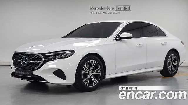 Mercedes-Benz E-Class 2025 thumb 3