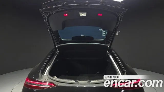 Mercedes-Benz AMG GT 2020 thumb 6