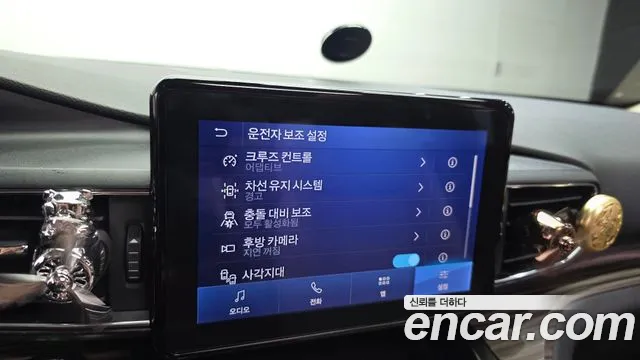 Ford Explorer 2020 thumb 12