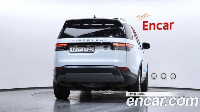 Land Rover Discovery 2019 thumb 3