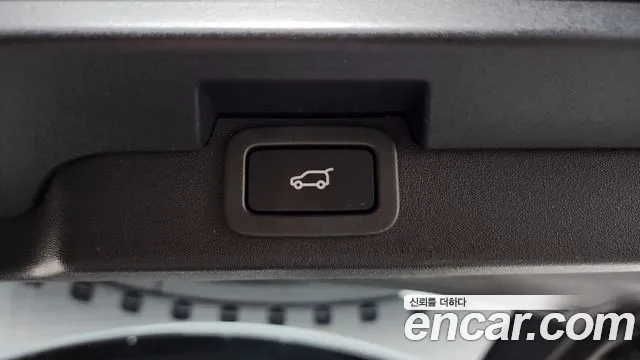 Land Rover Discovery 2019 thumb 9