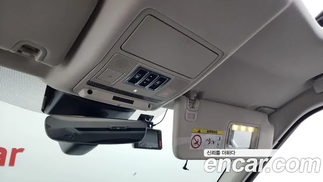 Land Rover Discovery 2019 thumb 10