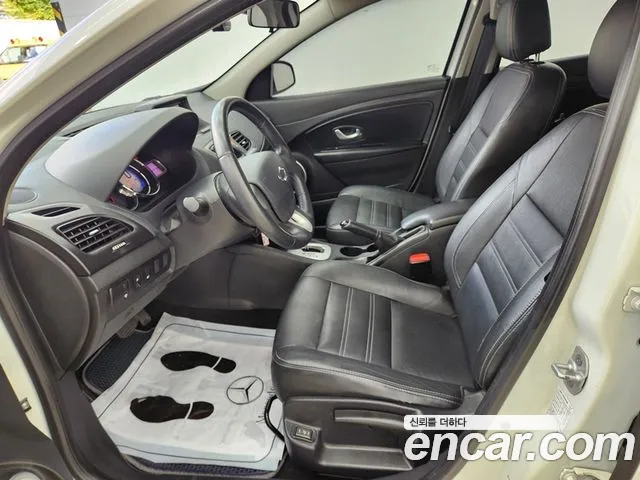 Renault SM3 2014 thumb 12
