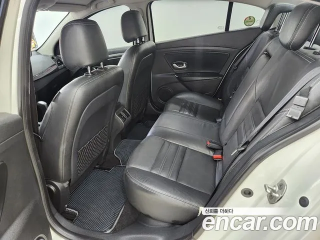 Renault SM3 2014 thumb 11