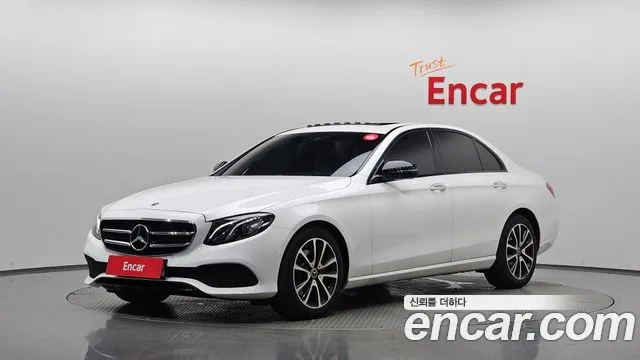 Mercedes-Benz E-Class 2020 thumb 10