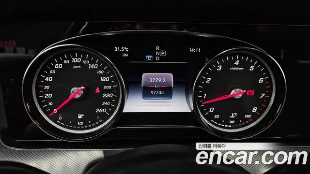 Mercedes-Benz E-Class 2020 thumb 6