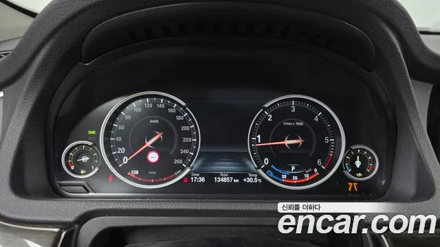 BMW 5 серии Gran Turismo 2016 thumb 6
