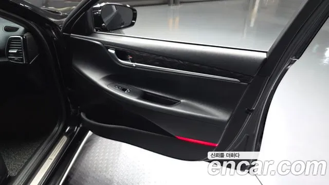 Hyundai Grandeur 2017 thumb 4
