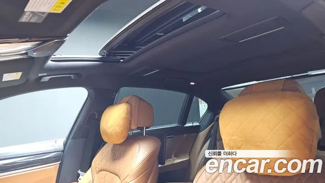 BMW 7 серии 2019 thumb 8