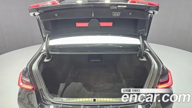 BMW 7 серии 2019 thumb 10