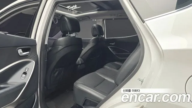 Hyundai Santafe 2016 thumb 10