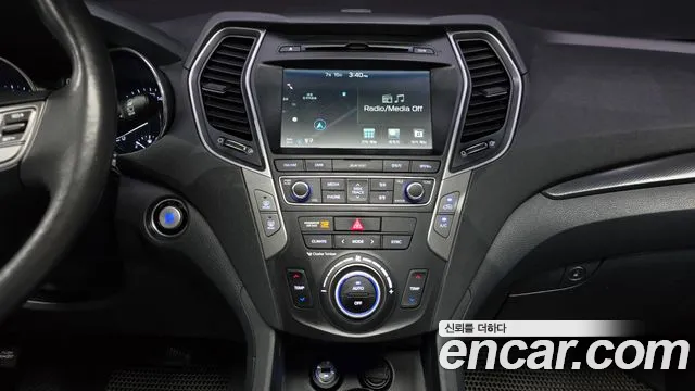 Hyundai Santafe 2016 thumb 4