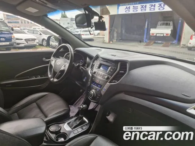 Hyundai Santafe 2016 thumb 8