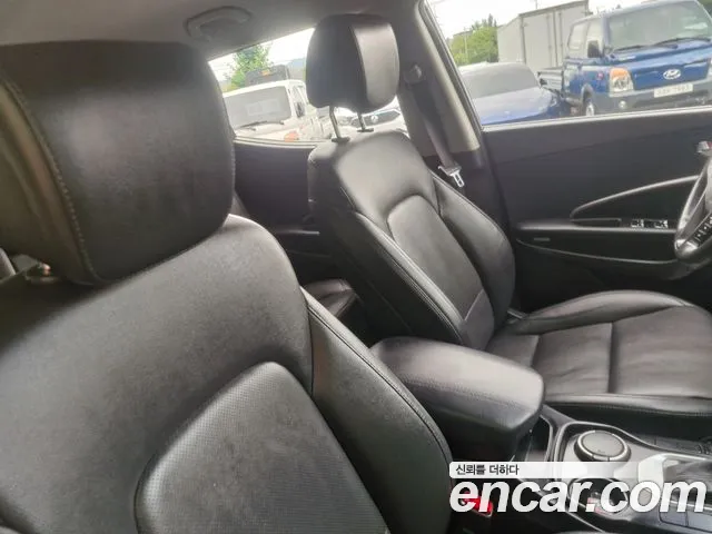 Hyundai Santafe 2016 thumb 6
