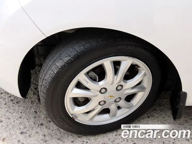 Chevrolet Spark 2015 thumb 4