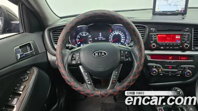 Kia K5 2010 thumb 9