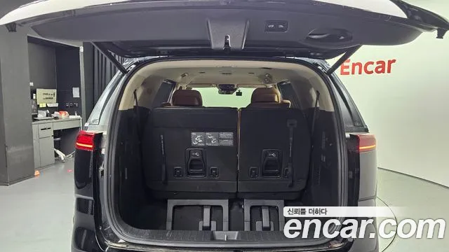 Kia Carnival 2022 thumb 3