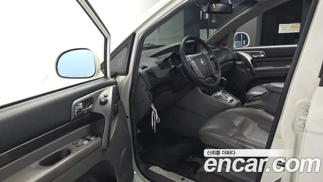 KGM Korando 2013 thumb 3