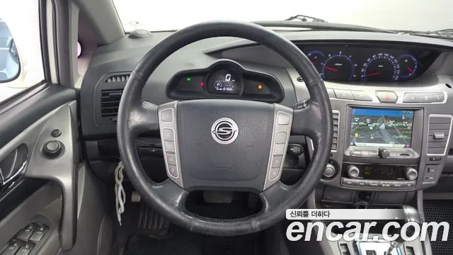 KGM Korando 2013 thumb 7