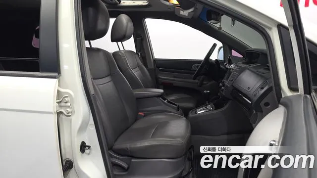 KGM Korando 2013 thumb 12