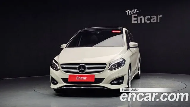 Mercedes-Benz B-Class 2017 thumb 9