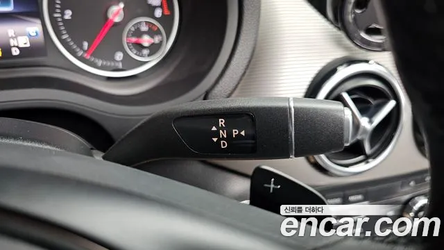 Mercedes-Benz B-Class 2017 thumb 11