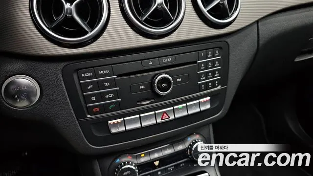 Mercedes-Benz B-Class 2017 thumb 4