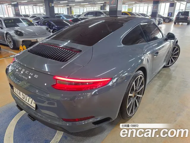 Porsche 911 2017 thumb 9