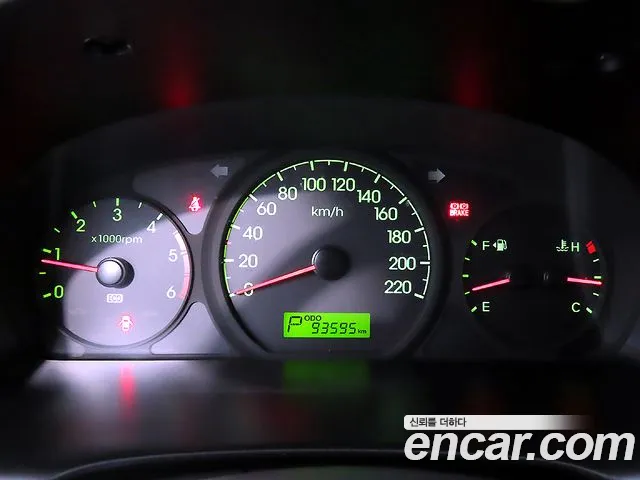Hyundai Staria 2015 thumb 4