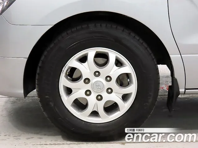 Hyundai Staria 2015 thumb 6