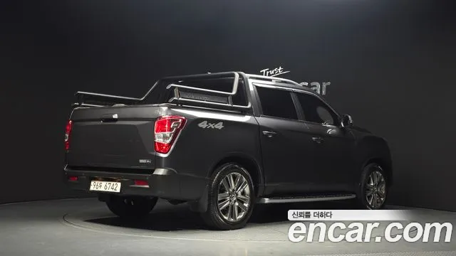 KGM Rexton 2019 thumb 12