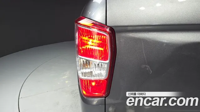 KGM Rexton 2019 thumb 6