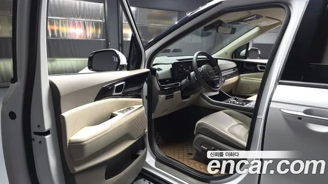 Kia Carnival 2024 thumb 8