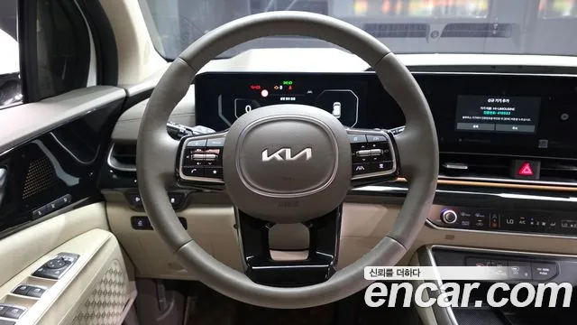 Kia Carnival 2024 thumb 11