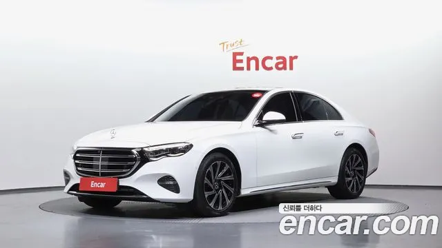 Mercedes-Benz E-Class 2024 thumb 4
