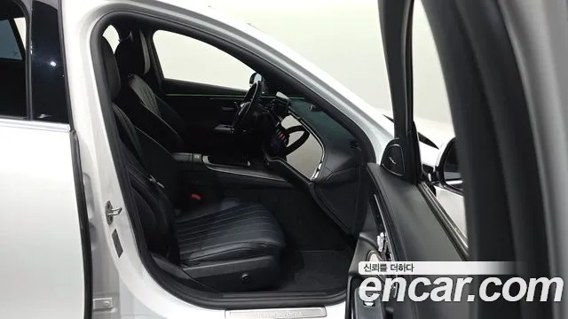 Mercedes-Benz E-Class 2024 thumb 8