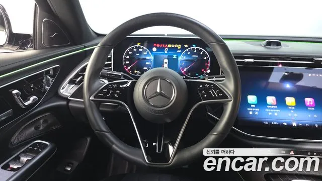 Mercedes-Benz E-Class 2024 thumb 12