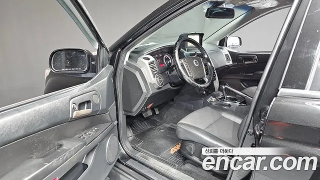 KGM Korando 2014 thumb 7
