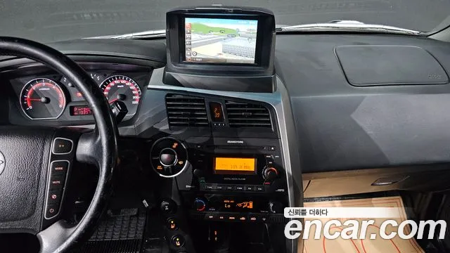 KGM Korando 2014 thumb 10