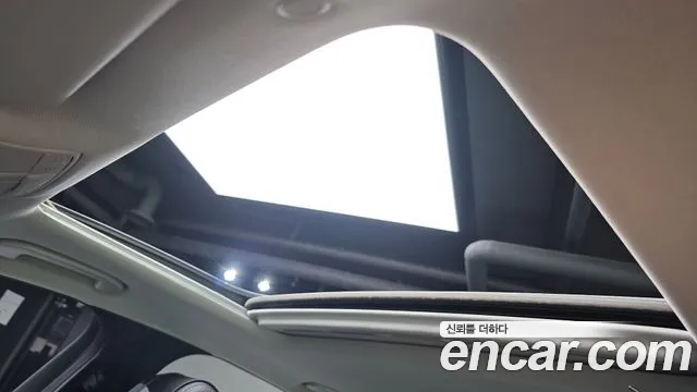Mercedes-Benz E-Class 2019 thumb 11